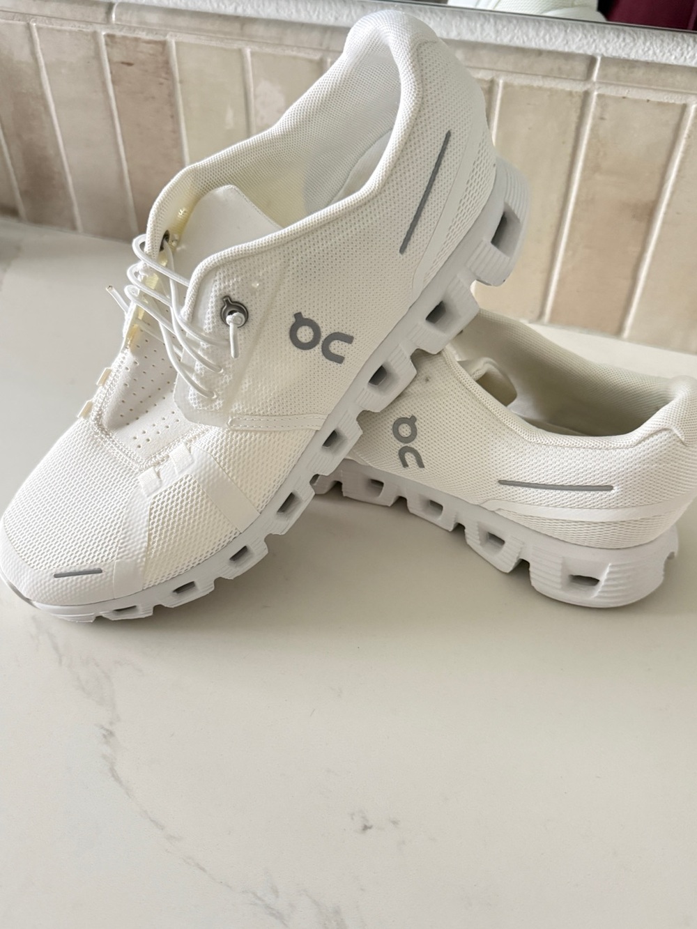 On Cloud 5 Running Shoe 10.5